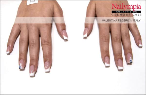 SALON NAILS 2-1